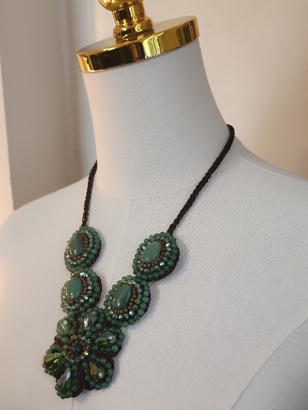 Green Beaded Statement Necklace Floral Cluster Bib Braided Cord - Picture 3 of 10